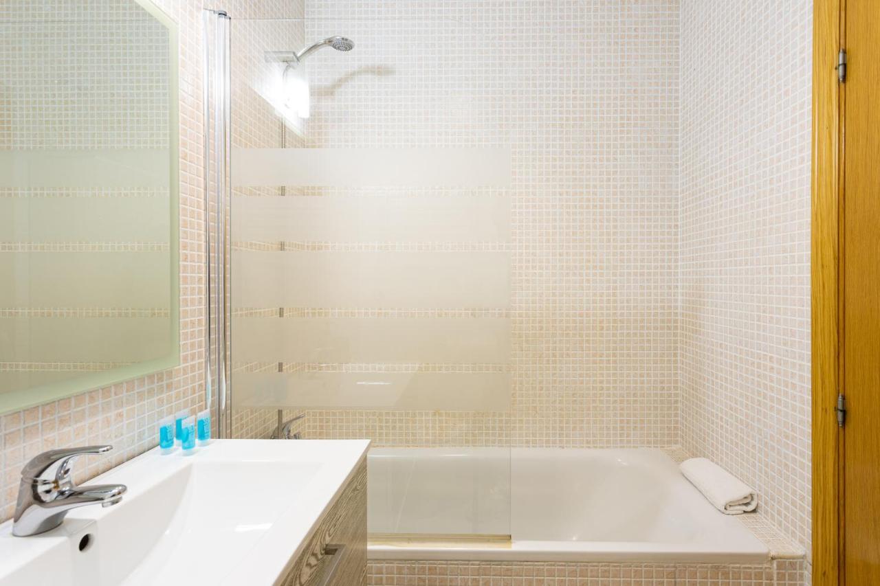 Lejlighed Holidays2malaga Carrera Capuchinos Free Parking Aircon Downtown *